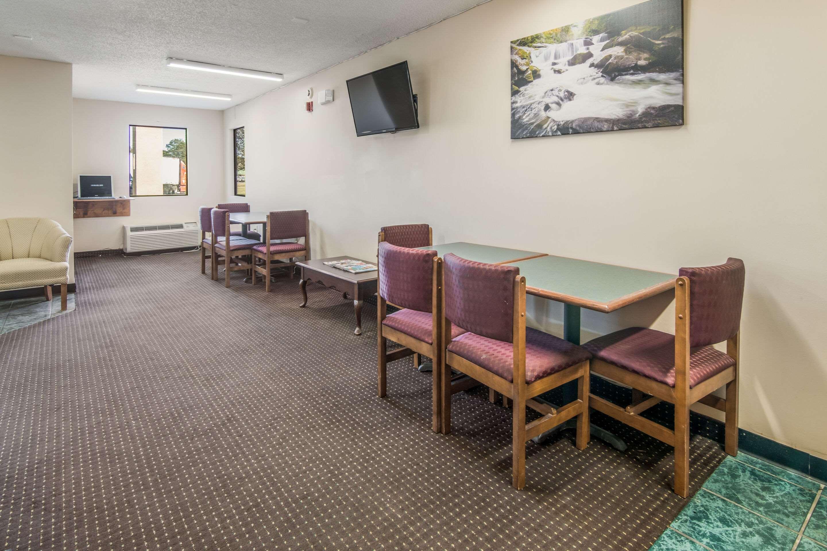 Rodeway Inn & Suites Dublin Dış mekan fotoğraf