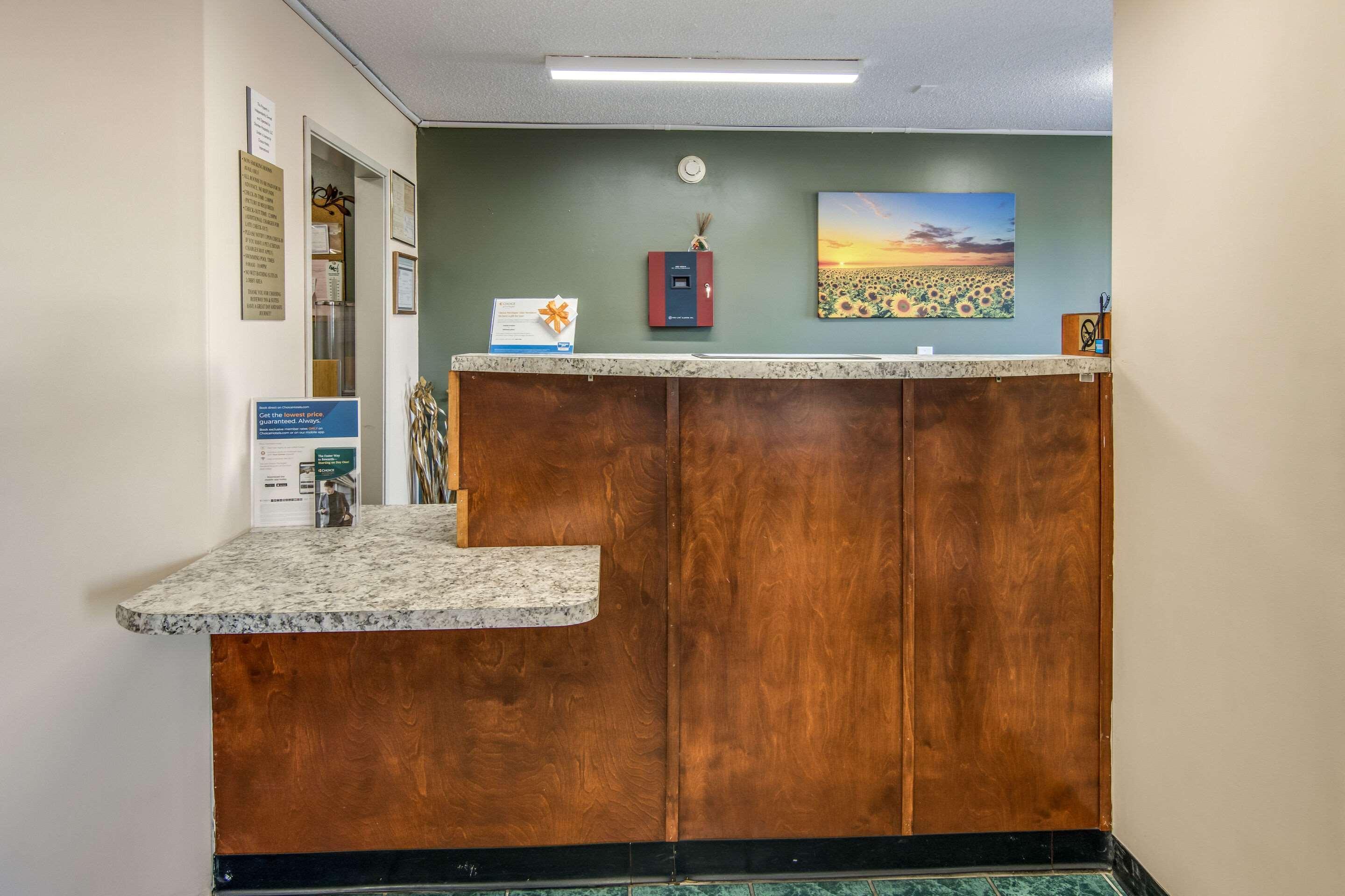 Rodeway Inn & Suites Dublin Dış mekan fotoğraf