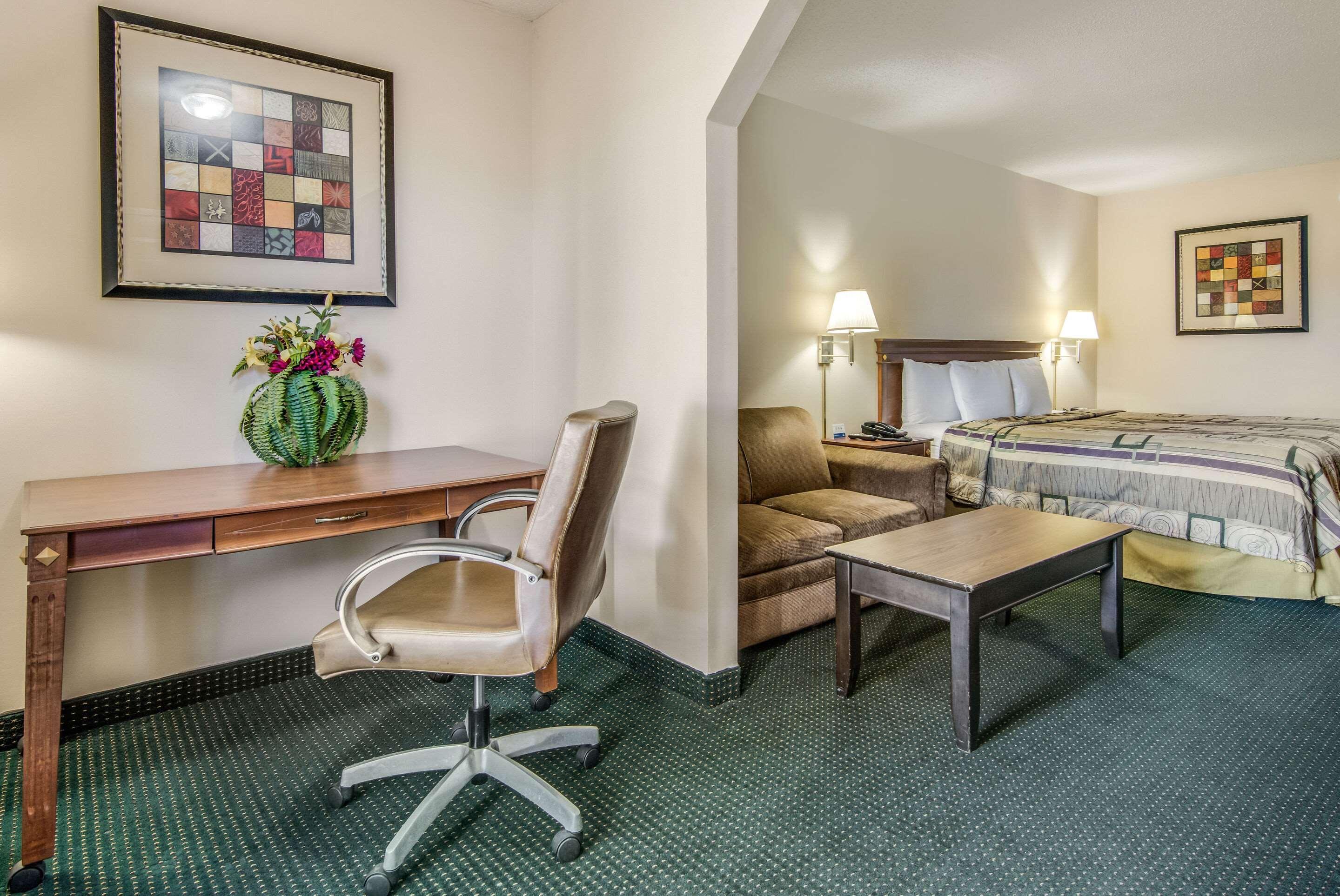 Rodeway Inn & Suites Dublin Dış mekan fotoğraf