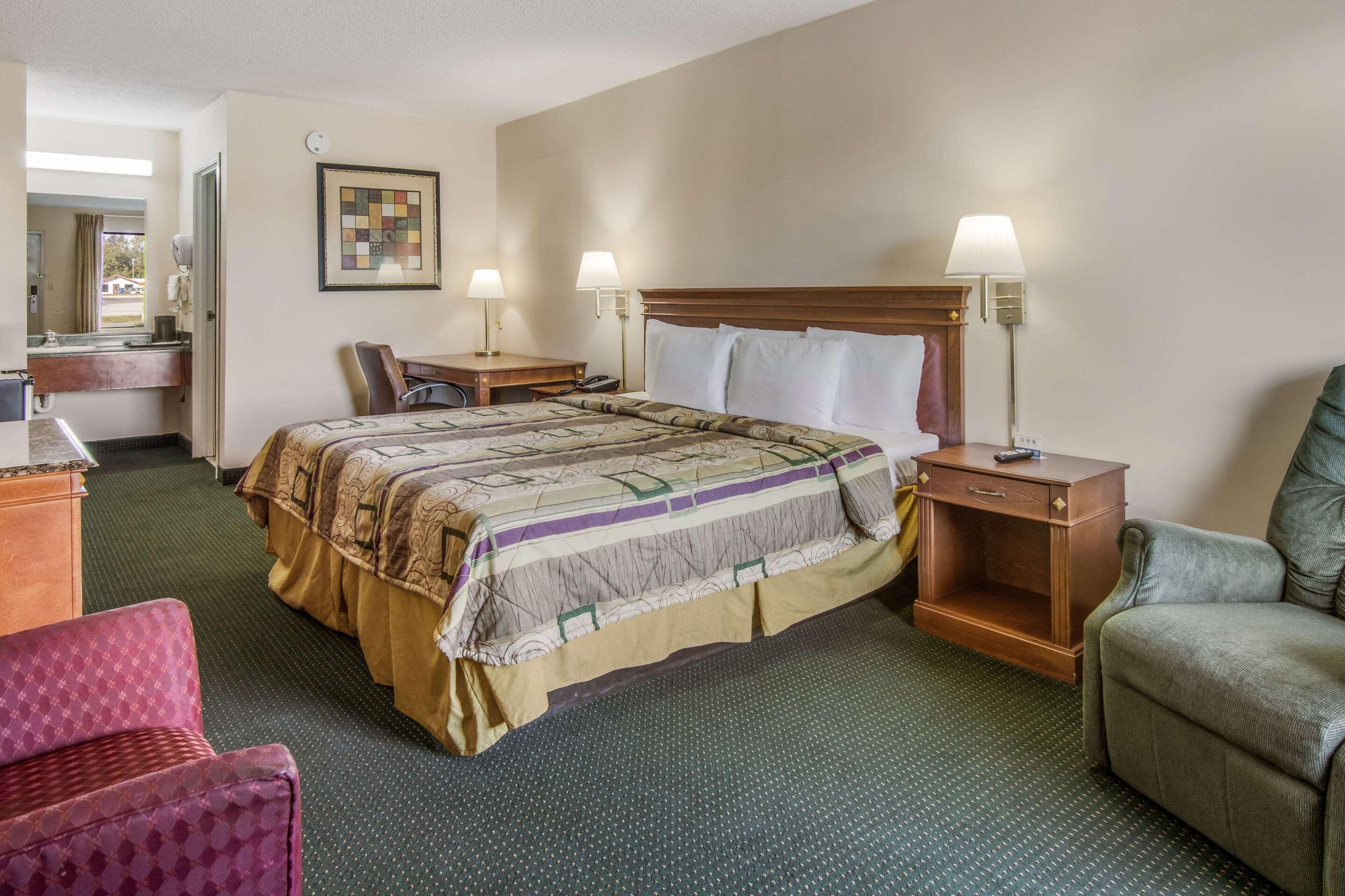 Rodeway Inn & Suites Dublin Dış mekan fotoğraf