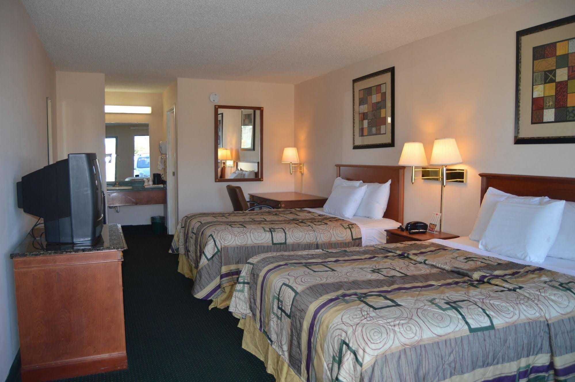 Rodeway Inn & Suites Dublin Dış mekan fotoğraf
