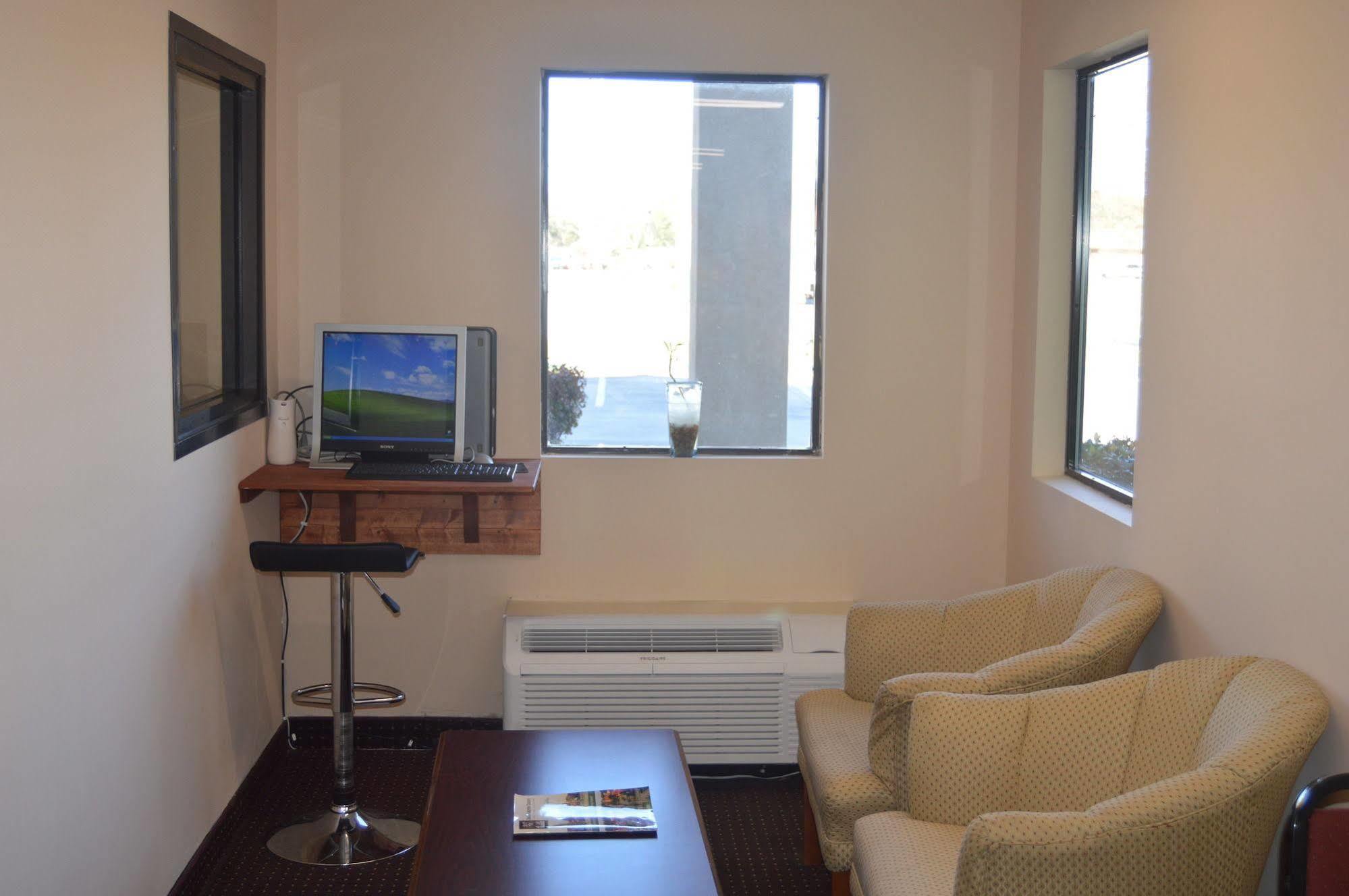 Rodeway Inn & Suites Dublin Dış mekan fotoğraf